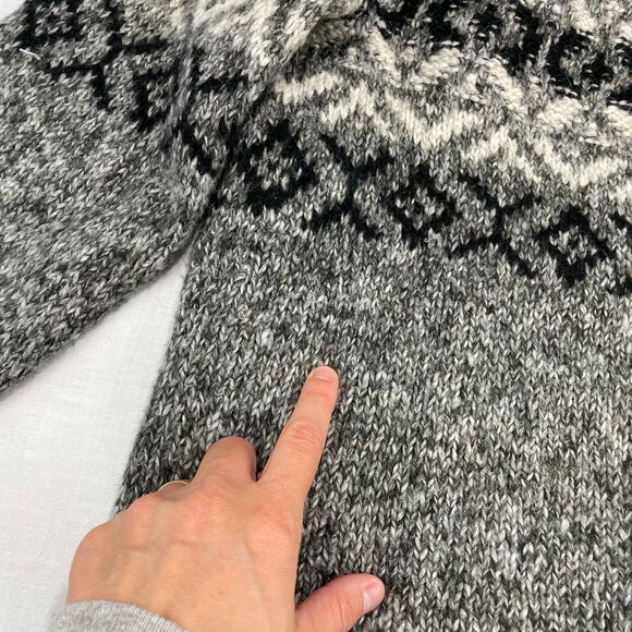 Y2K Abercrombie & Fitch Knit Fair Isle Sweater size M Gray Preppy Winter - Picture 8 of 8